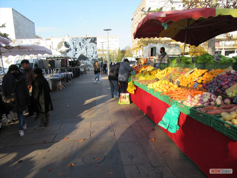 05 Street market